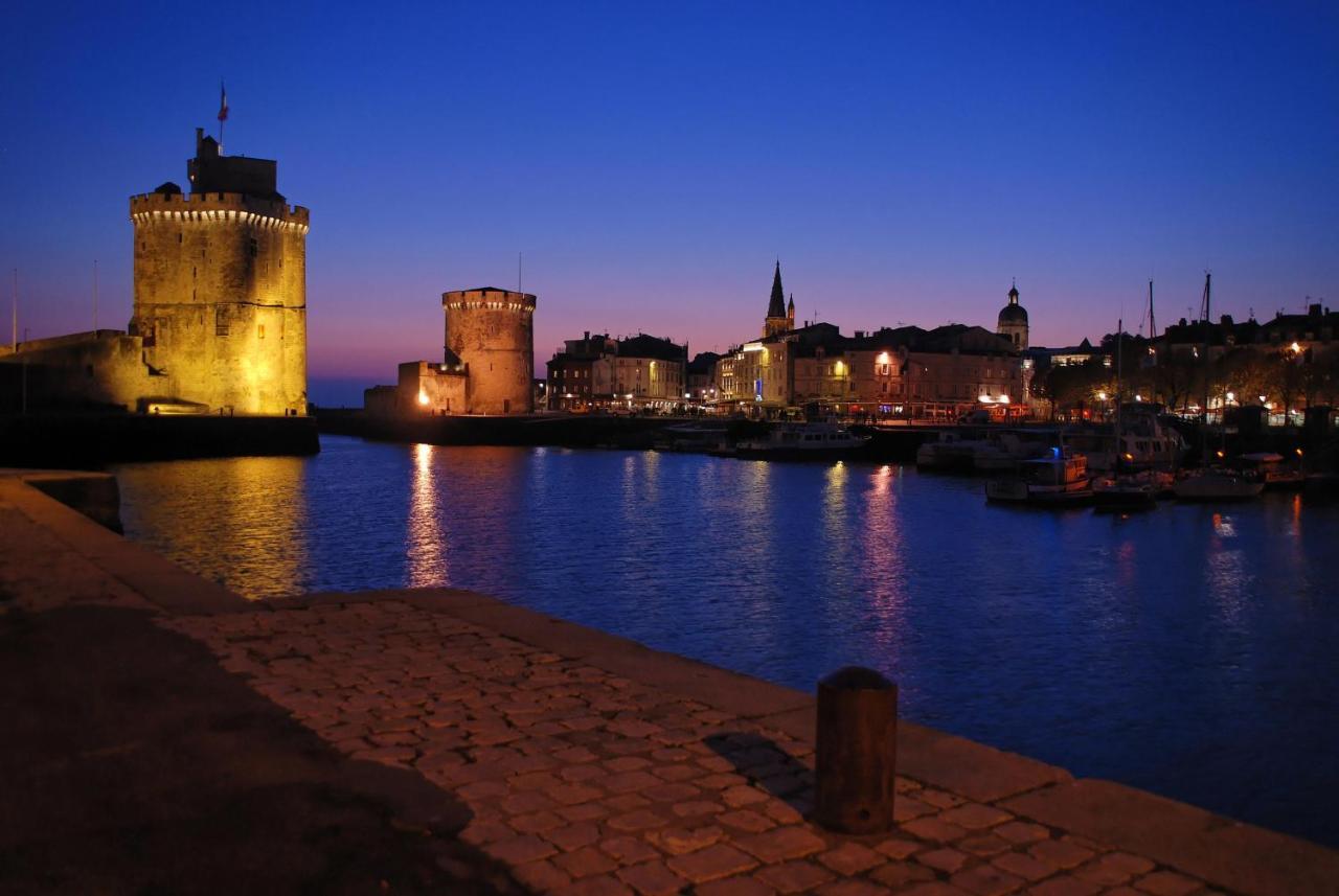 Nuit Sur Un Bateau Hotell La Rochelle  Exteriör bild