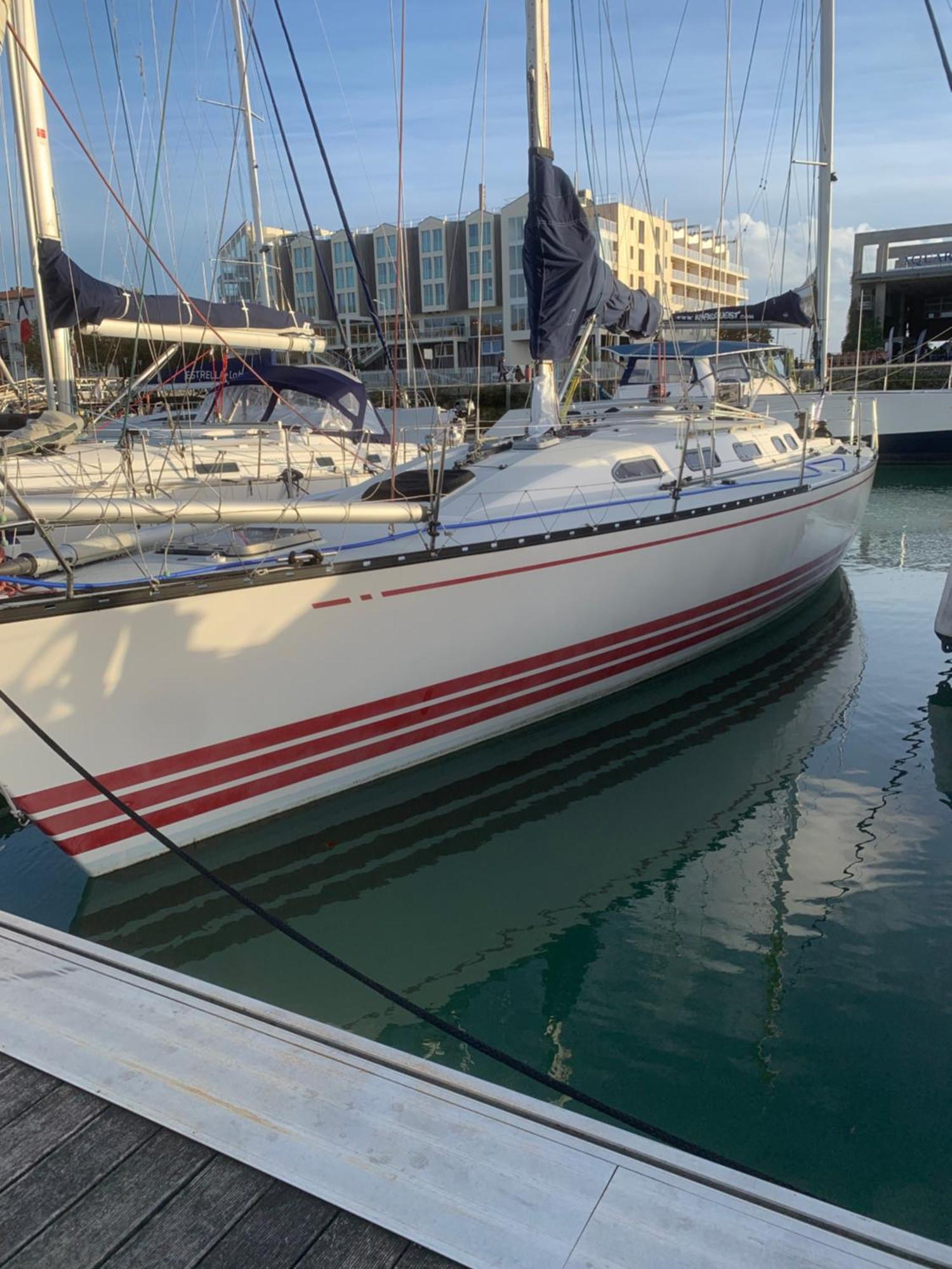 Nuit Sur Un Bateau Hotell La Rochelle  Exteriör bild